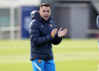 تشافي يدخل قائمة تاريخية لبرشلونة بعد رباعية “الكلاسيكو”