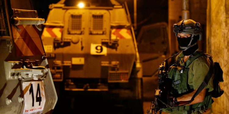 الجيش الإسرائيلي يطلق النار على مستوطن شرق قلقيلية 96 بالأسماء: الجيش الإسرائيلي يعـ ـتقل 19 مواطنًا في الضفة