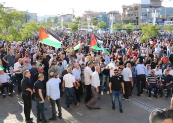الحكومة تجتمع بممثلين عن حراك "بدنا نعيش" لبحث حلول الأزمة