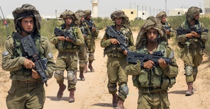 Israeli forces enhance its soldiers around Gaza border