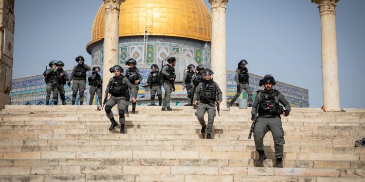 Israeli authorities release 18 Palestinian kids captured at al-Aqsa mosque