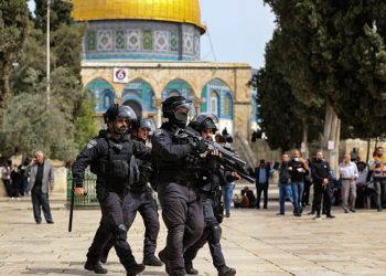 42 wounded in Israeli raids at Al Aqsa Mosque: Red Crescent