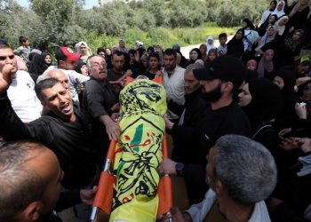 جماهير غفيرة في جنين تشيع جثمان الشهيد لطفي لبدي