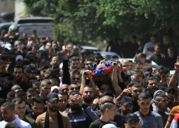 جماهير غفيرة تشيع جثمان الشهيد أحمد السعدي في جنين