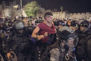 Israeli forces detain 13 Palestinians, injure 20 at Damascus Gate