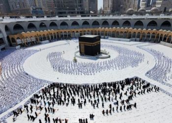 منبر الحرم المكي بحلة جديدة