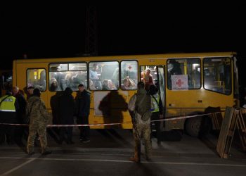 إجلاء ثلاثة آلاف شخص من مدينة ماريوبول الأوكرانية