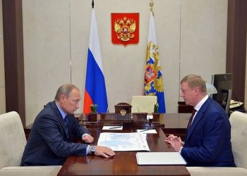 الغارديان: تنسيق بريطاني أمريكي في حرب المعلومات ضد بوتين