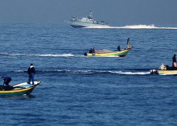 Israeli navy opens fire, water hoses at Gaza fishermen