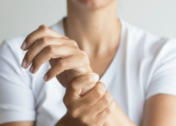 9 symptoms of calcium deficiency in body