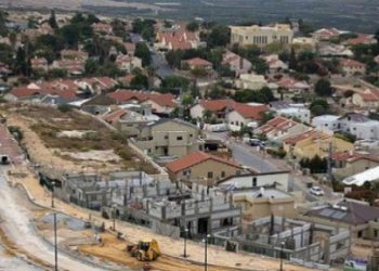 اعلام الاحتلال: دوي انفجارات في الجليل الغربي وأنباء عن إطلاق صواريخ من لبنان