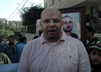 الاحتلال يمدد توقيف رئيس لجنة للأسرى بالقدس