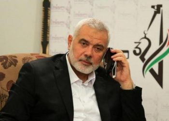 هنية يهاتف وزيرًا ماليزيًا ويطلعه على جرائم الاحتلال بالأقصى