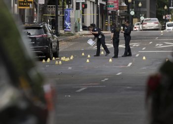 6 قتلى و12 جريحا بإطلاق نار في ولاية كاليفورنيا الأمريكية