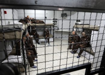 Palestinian administrative inmates boycott Israeli courts for 107 day