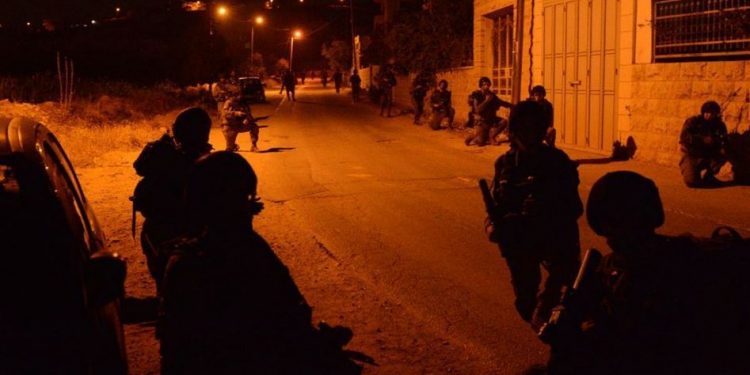 IOF launches dozens of arrests in West Bank