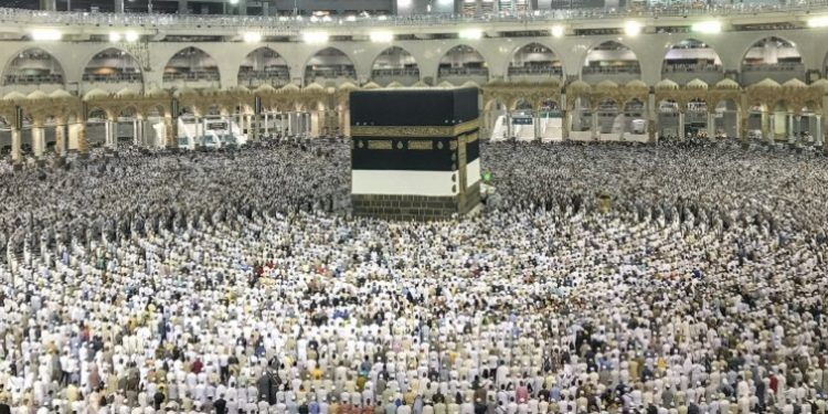 Saudi Arabia raises Haj number to 1M pilgrims