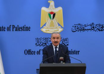 اشتية: إسرائيل لا تكترث للإدانات اللفظية والمطلوب إجراءات جديدة لوقف الاعتداءات