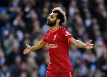 محمد صلاح يجرى مفاوضات مع ليفربول والسبب!
