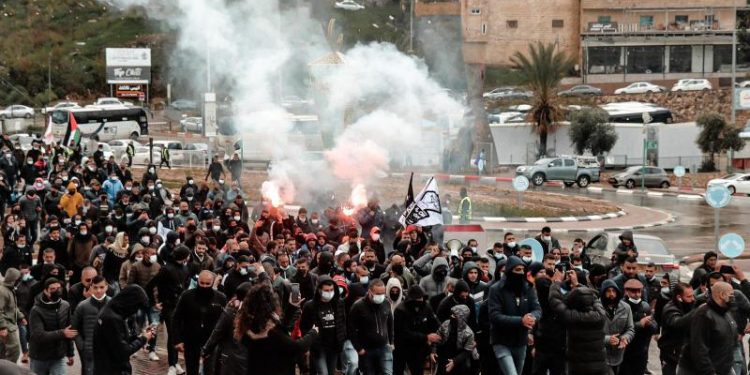 Anger Palestinian masses cover Jenin streets