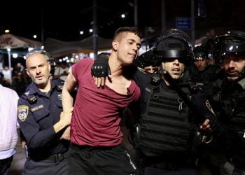 الشرطة الإسرائيلية تعتقل خمسة شبان من باب العمود