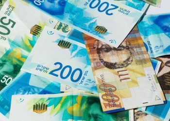 أسعار صرف العملات الجمعة 1 ابريل