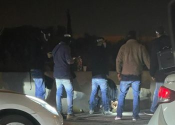 الشاباك يعتقل شابًا بزعم محاولته تنفيذه عملية في بتاح تكفا