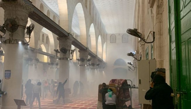 IOF storms Al Aqsa Mosque, tens Worshipers wounded 