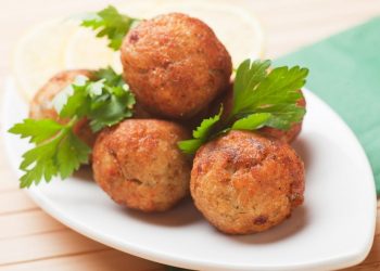 كرات السمك المقرمشة