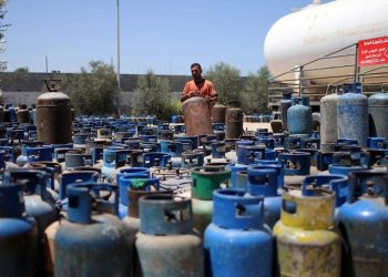 مالية غزة توضِّح تفاصيل شح كميات الغاز في القطاع