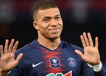 هل تخلّى عنه رسمياً؟ باريس سان جيرمان يزيل اسم مبابي من متجره