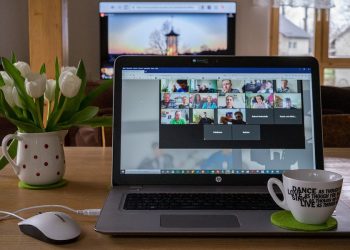 يعمل Zoom على إصلاح ثغرة أمنية متوسطة الخطورة في تطبيقه