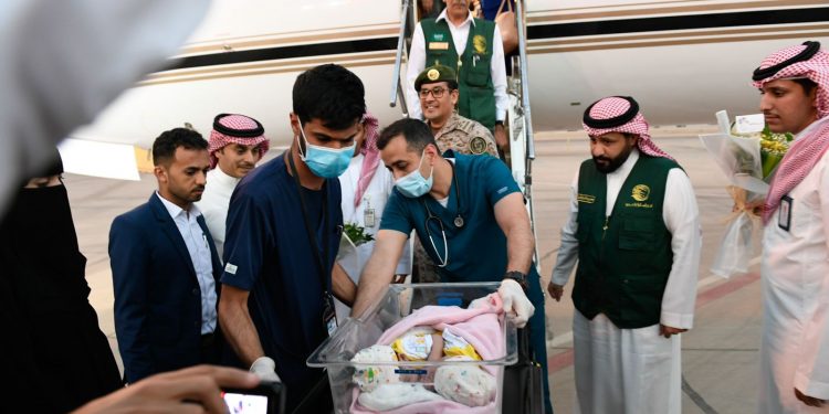 Yemeni Siamese twins arrive in Riyadh amid hopes of separation surgery