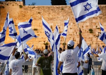 مسيرة الأعلام…مرة كل عام فما الجديد؟