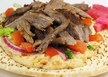 فطيرة شاورما اللحم