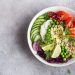 طريقة عمل سلطة كينوا بالأفوكادو 97 سلطة كينوا بالأفوكادو