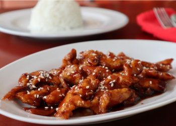 دجاج كانتون بالسمسم