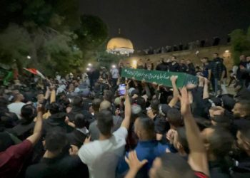 خويص: جنازة الشهيد وليد الشريف من الأقصى الأضخم منذ سنوات