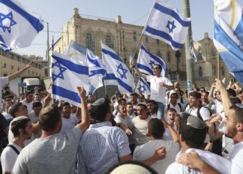 (القناة الـ13): إسرائيل توجه رسالة لحماس بشأن مسيرة الأعلام والجيش يستعد لاحتمال إطلاق صواريخ