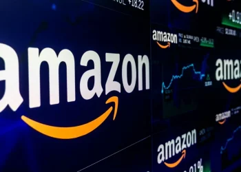 تعتزم أمازون إنهاء العقود الخاصة بمستودعاتها في الولايات المتحدة