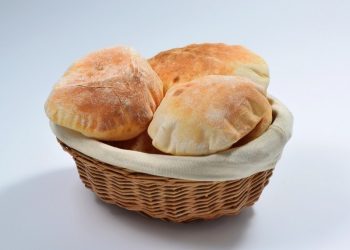 طريقة عمل الخبز العربي
