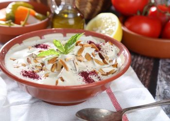 فتة حمص بالزيت