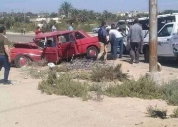 وفاة 4 مواطنين وإصابة آخرين في حادث سير على طريق العريش