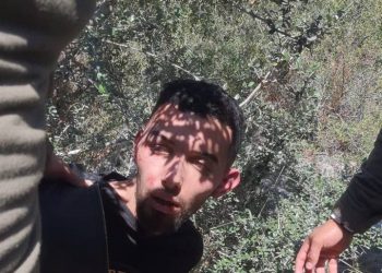 بالفيديو: الاحتلال يعتقل منفذي عملية “إلعاد” في “تل أبيب”