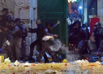 شخصيات الرسالة: الدعوة إلى هدم Rock Dome هي وصفة للحرب الدينية