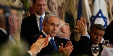 نتنياهو يتعهد بمنع إقامة دولة فلسطينية ويؤكد إجراء مفاوضات مع سوريا 24 استطلاع للرأي يظهر انهيار الائتلاف الحاكم وعودة نتنياهو