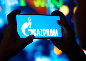 Gazprom stock plummets after key shareholder's decision