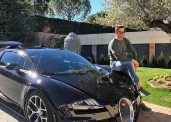 شاهد: هكذا تضررت أفخم سيارة كريستيانو رونالدو في حادث سيارة