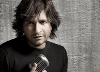 بالفيديو: سبب وفاة مغني هندي شاب على خشبة المسرح