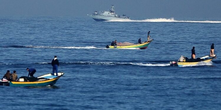 Israeli navy attacks fishing boats offshore Gaza